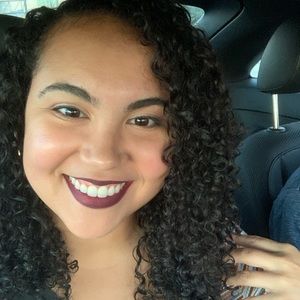 Meet your Posher, Briana